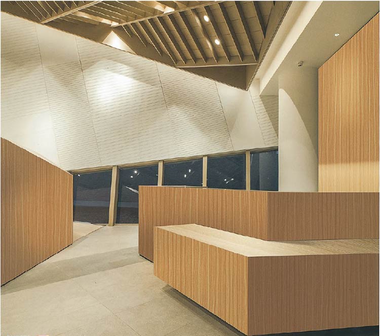 স্ব-আঠাযুক্ত পিভিচি ফিল্মে আপোনাৰ ষ্ট’ৰফ্ৰন্ট কাউণ্টাৰক কেনেকৈ পুনৰুজ্জীৱিত কৰিব পাৰে?